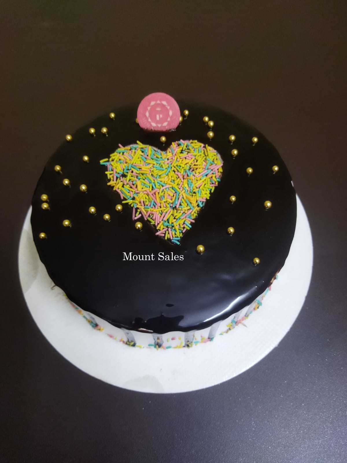 Premium RED N White Velvet Cake